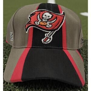 Tampa Bay Buccaneers NFL Football Rare Reebok Strapback Hat Cap New Fast Ship